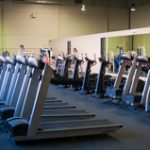 The fitness center inside the 阿尔惠勒活动中心 contains treadmills, stationary bicycles, a weight room and other fitness equipment.