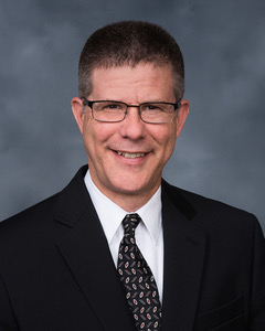 马克本森 headshot