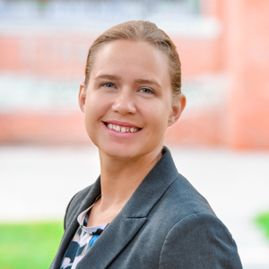 Marinda李明 headshot