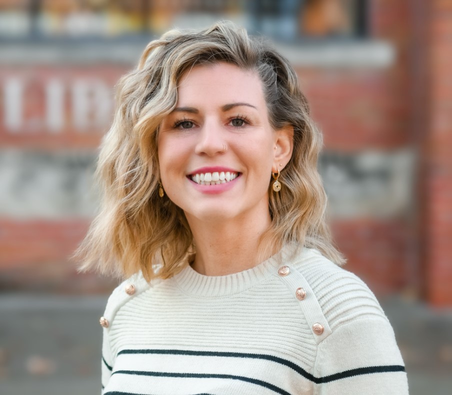 安娜Krenk headshot