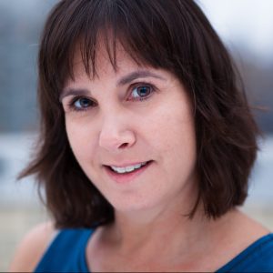 劳拉·利普曼 headshot