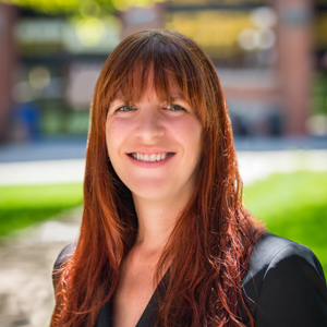 Laura McCauley headshot