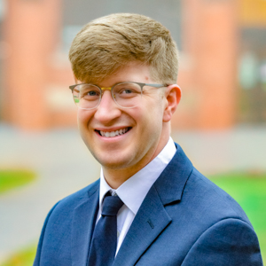 科里摩恩 headshot