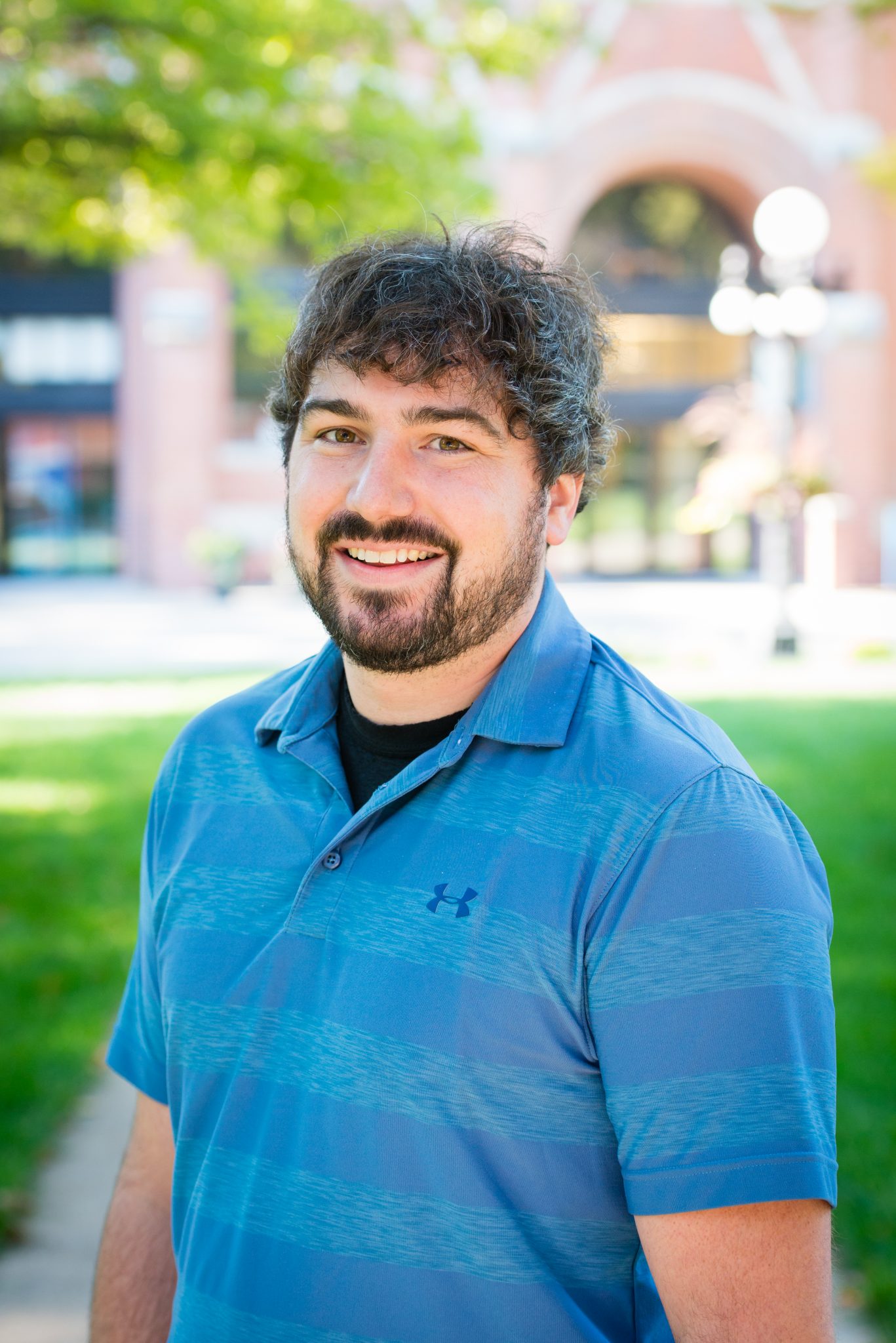 内森Netzer headshot