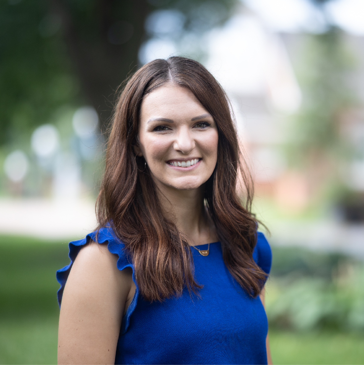 莎拉Halvorsen headshot