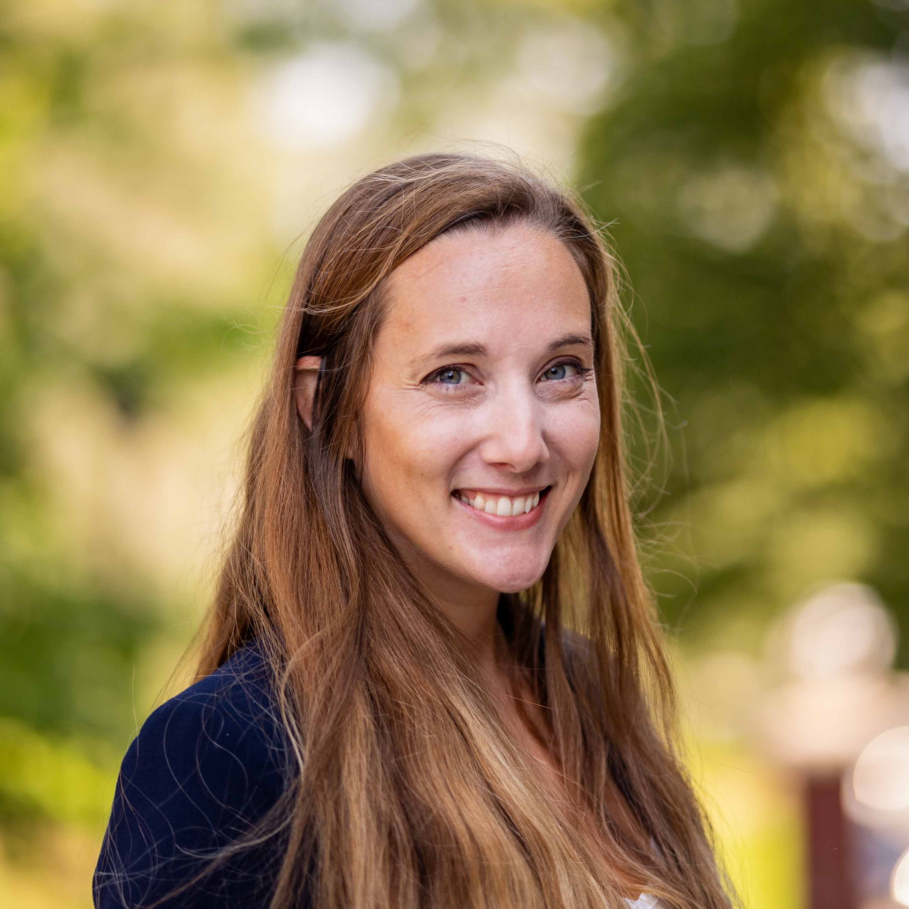 Susan Moore headshot