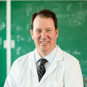 Dennis Welsh headshot