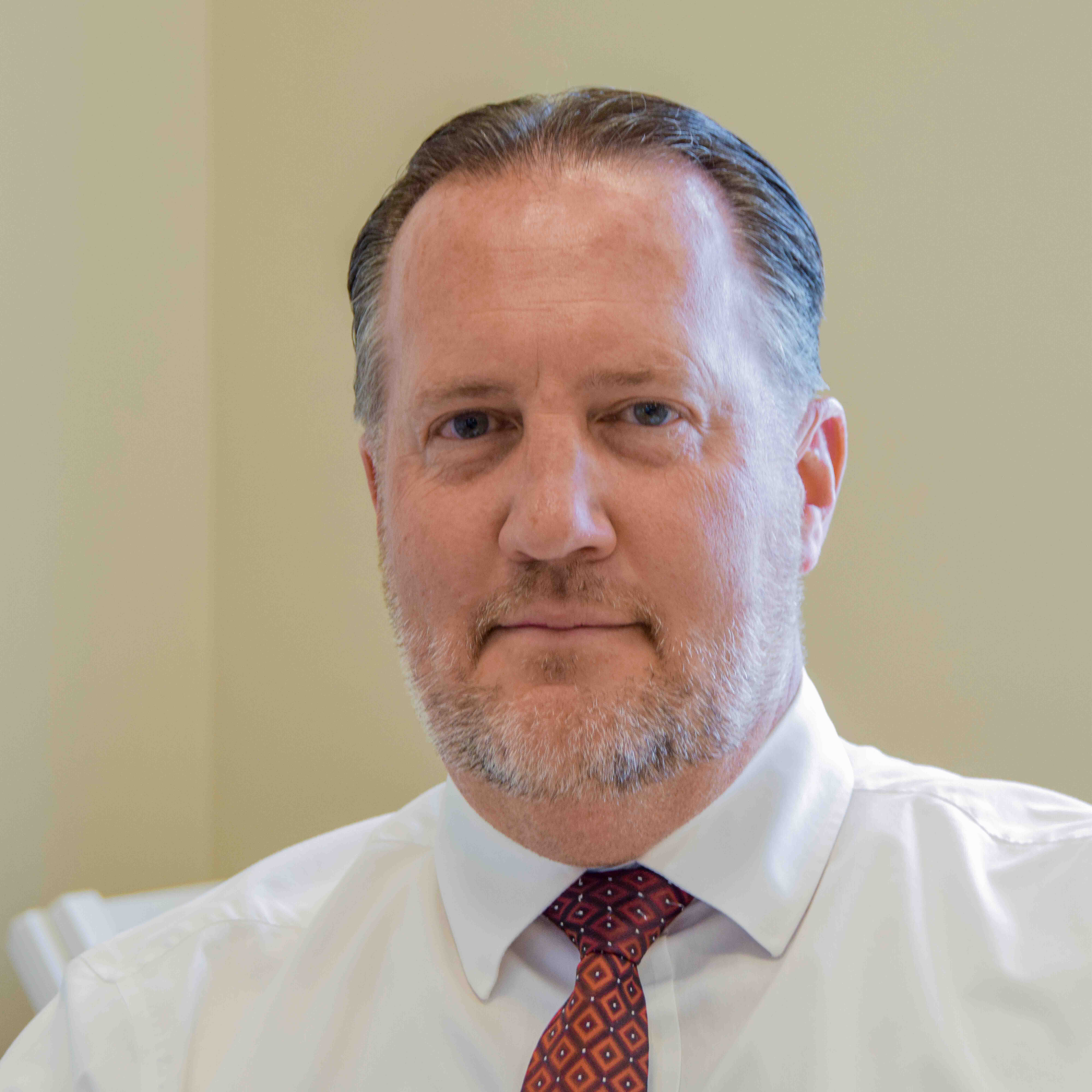 迈克格迪斯 headshot