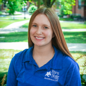 Elli Williams headshot